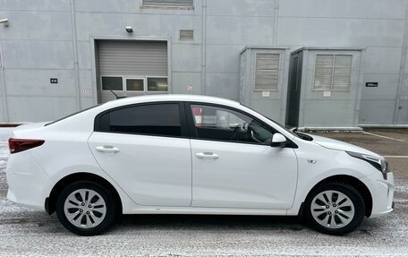 KIA Rio IV, 2021 год, 1 550 000 рублей, 3 фотография