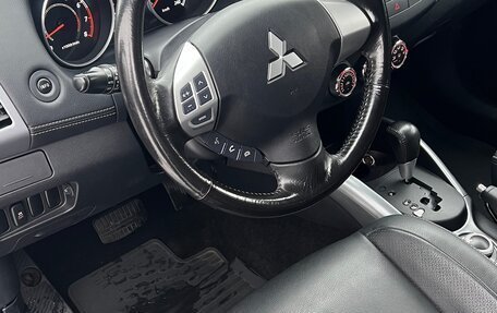 Mitsubishi Outlander III рестайлинг 3, 2011 год, 2 100 000 рублей, 8 фотография