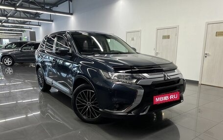 Mitsubishi Outlander III рестайлинг 3, 2019 год, 1 995 000 рублей, 5 фотография