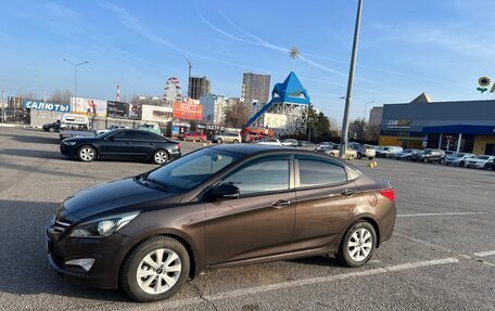 Hyundai Solaris II рестайлинг, 2016 год, 880 000 рублей, 3 фотография