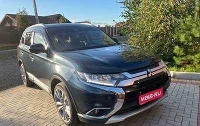 Mitsubishi Outlander III рестайлинг 3, 2018 год, 3 300 000 рублей, 1 фотография