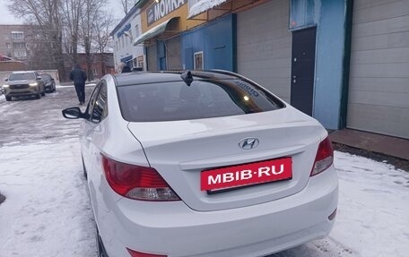 Hyundai Solaris II рестайлинг, 2013 год, 750 000 рублей, 2 фотография