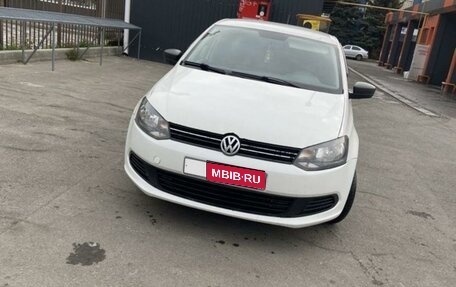 Volkswagen Polo VI (EU Market), 2013 год, 700 000 рублей, 1 фотография