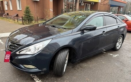 Hyundai Sonata VI, 2010 год, 1 000 000 рублей, 2 фотография