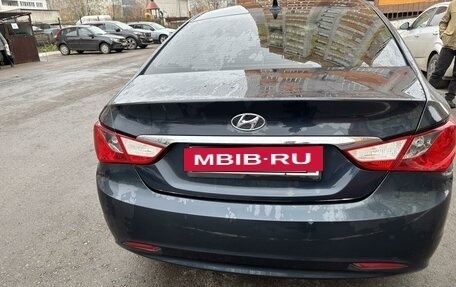 Hyundai Sonata VI, 2010 год, 1 000 000 рублей, 7 фотография