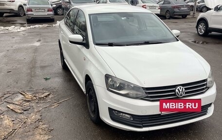 Volkswagen Polo VI (EU Market), 2015 год, 990 000 рублей, 2 фотография