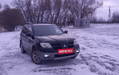 Mitsubishi Outlander III рестайлинг 3, 2007 год, 690 000 рублей, 2 фотография