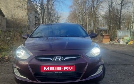 Hyundai Solaris II рестайлинг, 2011 год, 635 000 рублей, 3 фотография