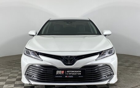 Toyota Camry, 2019 год, 3 299 000 рублей, 2 фотография