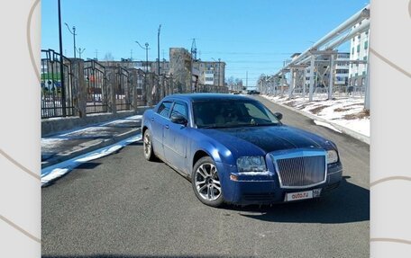 Chrysler 300C II, 2005 год, 900 000 рублей, 3 фотография