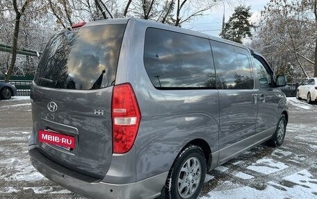 Hyundai H-1 II рестайлинг, 2011 год, 1 560 000 рублей, 11 фотография