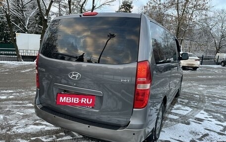 Hyundai H-1 II рестайлинг, 2011 год, 1 560 000 рублей, 10 фотография