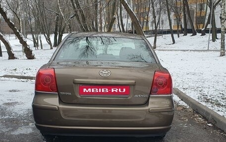 Toyota Avensis III рестайлинг, 2005 год, 825 000 рублей, 5 фотография