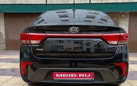 KIA Rio IV, 2018 год, 1 580 000 рублей, 2 фотография