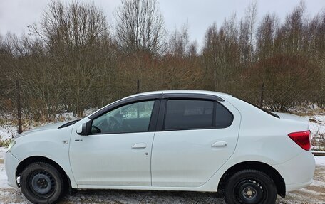 Renault Logan II, 2017 год, 850 000 рублей, 1 фотография