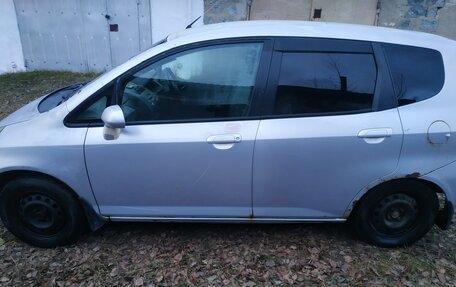 Honda Fit III, 2003 год, 250 000 рублей, 3 фотография