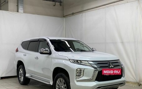 Mitsubishi Pajero Sport III рестайлинг, 2020 год, 4 150 000 рублей, 6 фотография