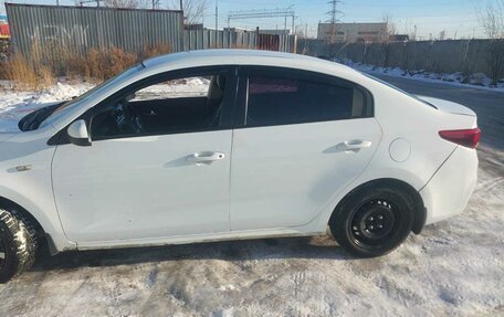 KIA Rio IV, 2018 год, 950 000 рублей, 8 фотография