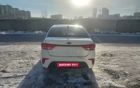 KIA Rio IV, 2018 год, 950 000 рублей, 12 фотография