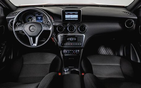 Mercedes-Benz GLA, 2014 год, 2 270 000 рублей, 16 фотография