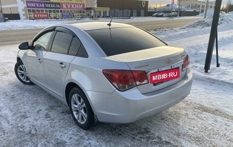 Chevrolet Cruze II, 2011 год, 950 000 рублей, 2 фотография