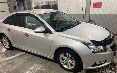 Chevrolet Cruze II, 2011 год, 950 000 рублей, 16 фотография