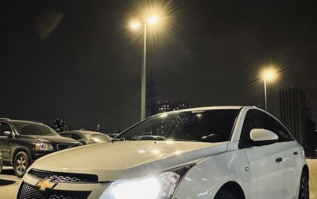 Chevrolet Cruze II, 2010 год, 610 000 рублей, 2 фотография