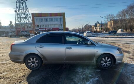 Toyota Avensis III рестайлинг, 2005 год, 750 000 рублей, 2 фотография