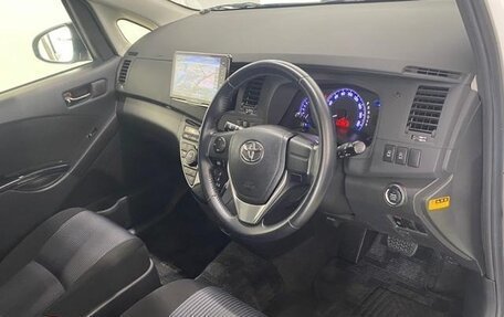 Toyota ISis I, 2017 год, 1 080 050 рублей, 8 фотография