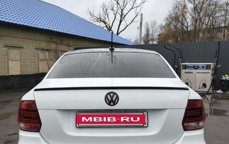 Volkswagen Polo VI (EU Market), 2018 год, 940 000 рублей, 2 фотография