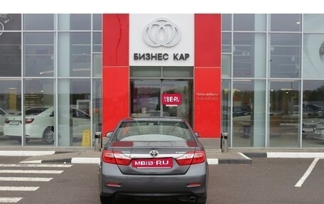 Toyota Camry, 2012 год, 1 820 000 рублей, 6 фотография