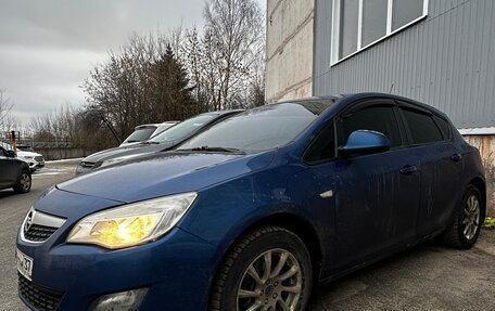 Opel Astra J, 2010 год, 699 999 рублей, 2 фотография