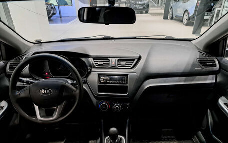 KIA Rio III рестайлинг, 2013 год, 903 000 рублей, 18 фотография