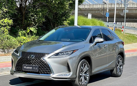 Lexus RX IV рестайлинг, 2021 год, 4 920 000 рублей, 1 фотография