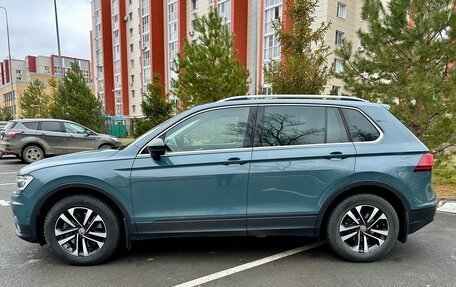 Volkswagen Tiguan II, 2019 год, 2 640 000 рублей, 2 фотография