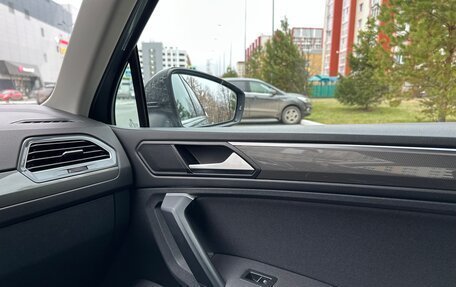 Volkswagen Tiguan II, 2019 год, 2 640 000 рублей, 26 фотография