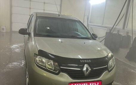 Renault Logan II, 2017 год, 1 100 000 рублей, 7 фотография