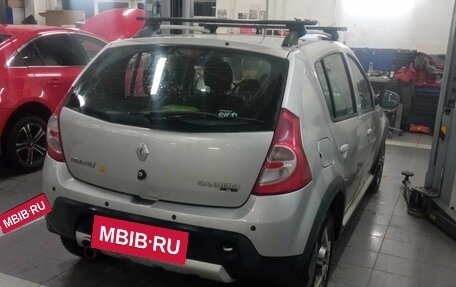 Renault Sandero I, 2013 год, 650 000 рублей, 3 фотография