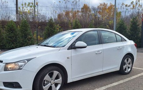 Chevrolet Cruze II, 2011 год, 750 000 рублей, 2 фотография