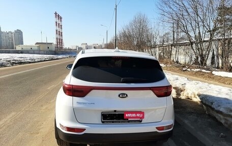 KIA Sportage IV рестайлинг, 2018 год, 2 200 000 рублей, 2 фотография