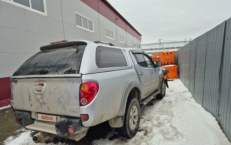 Mitsubishi L200 IV рестайлинг, 2014 год, 950 000 рублей, 2 фотография