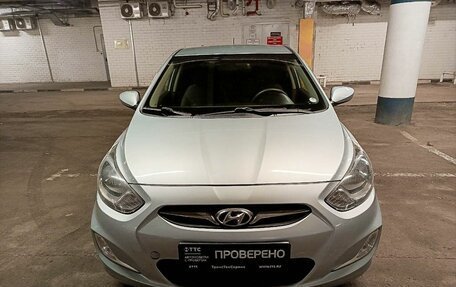 Hyundai Solaris II рестайлинг, 2011 год, 972 000 рублей, 2 фотография