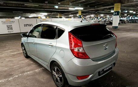 Hyundai Solaris II рестайлинг, 2011 год, 972 000 рублей, 8 фотография