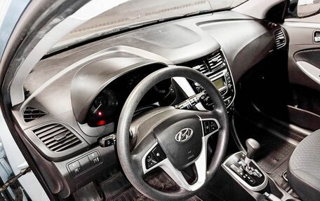 Hyundai Solaris II рестайлинг, 2011 год, 972 000 рублей, 20 фотография