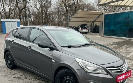 Hyundai Solaris II рестайлинг, 2014 год, 1 099 999 рублей, 2 фотография