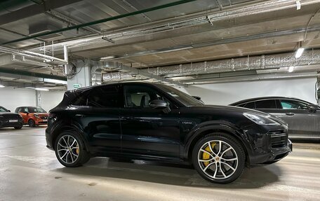 Porsche Cayenne III, 2019 год, 16 000 000 рублей, 2 фотография