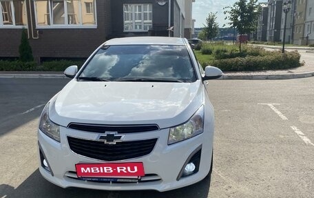 Chevrolet Cruze II, 2014 год, 920 000 рублей, 2 фотография