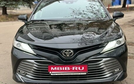 Toyota Camry, 2018 год, 2 550 000 рублей, 7 фотография