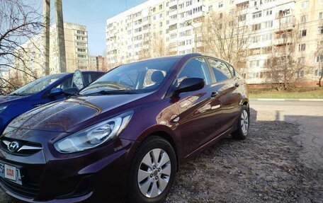 Hyundai Solaris II рестайлинг, 2013 год, 890 000 рублей, 4 фотография