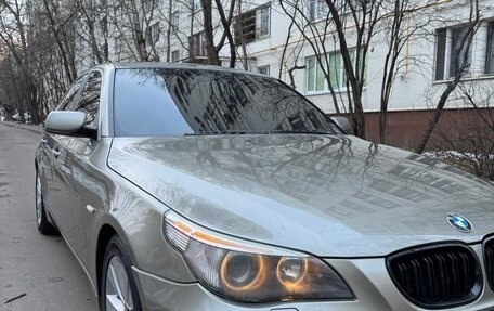 BMW 5 серия, 2004 год, 1 080 000 рублей, 8 фотография